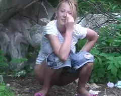 Spying on a girl pissing